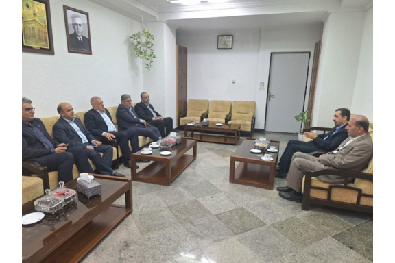 دیدار عضو‌ هیات عامل بانک صادرات ایران با رییس دانشگاه