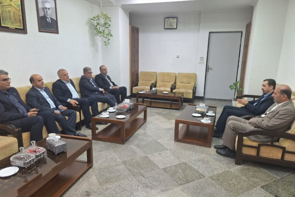 دیدار عضو‌ هیات عامل بانک صادرات ایران با رییس دانشگاه